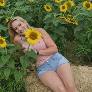 Meet your Posher, Caitlyn